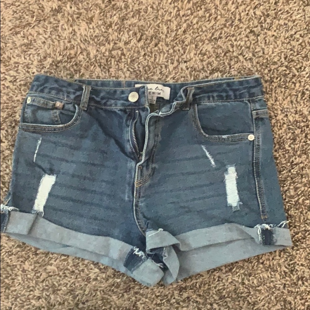 Love tree denim shorts